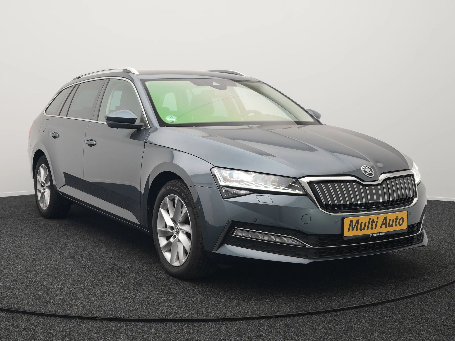 Hoofdafbeelding Škoda Superb