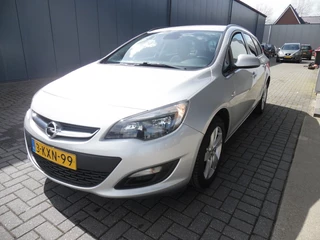 Hoofdafbeelding Opel Astra Opel Astra 1.4 BUSINESS +