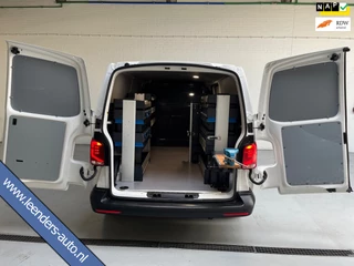 Volkswagen Transporter Automaat DSG Servicewagen 2.0 TDI 150pk L2H1 3Persoons Sortimo Inrichting, Airco, Navigatie, RIJKLAARPRIJS!