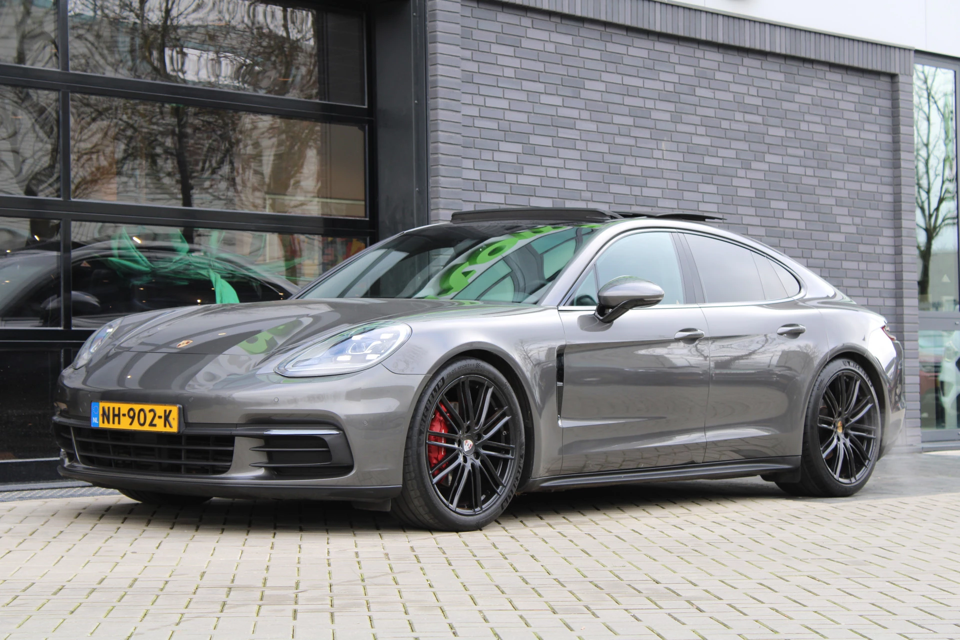 Hoofdafbeelding Porsche Panamera