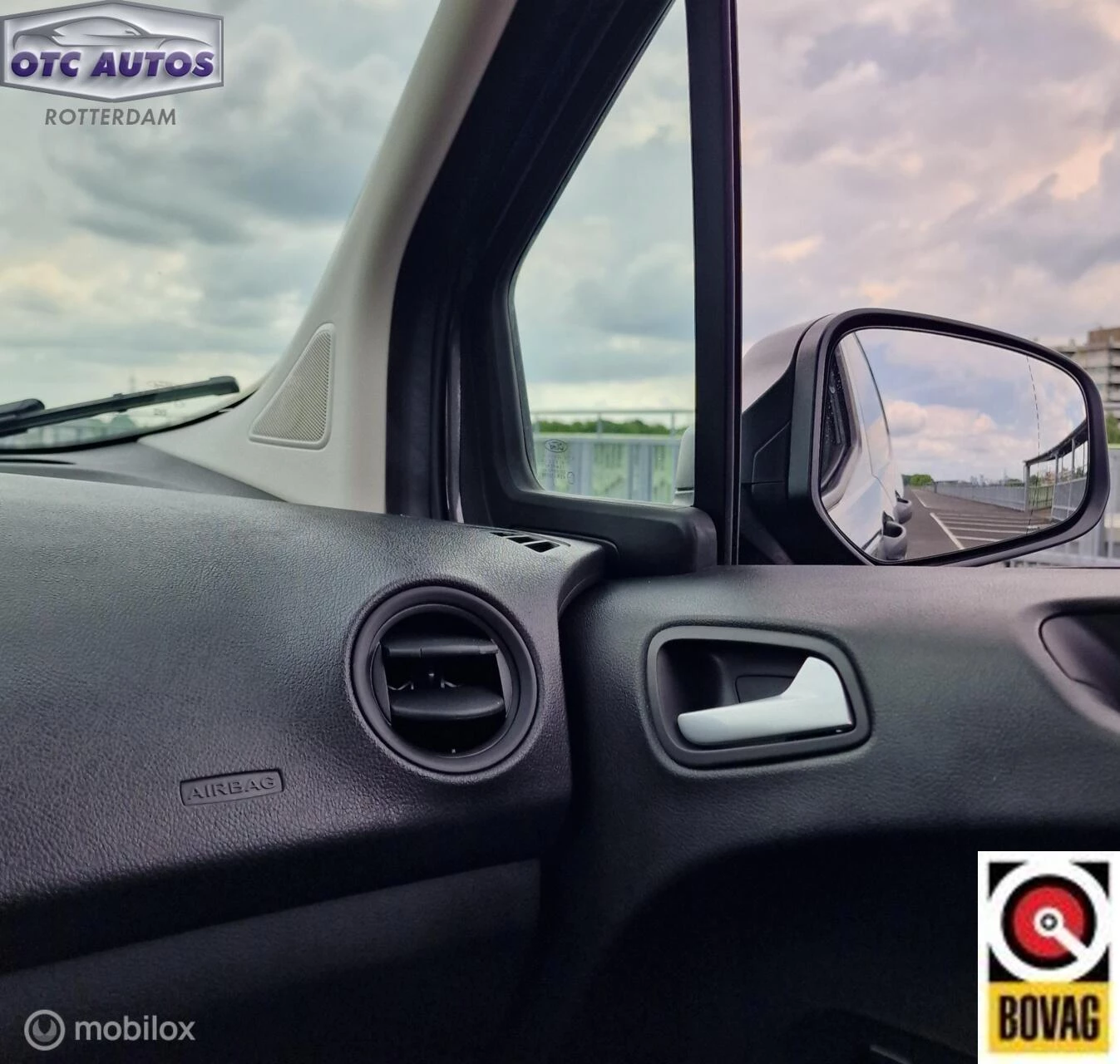 Hoofdafbeelding Ford Transit Courier