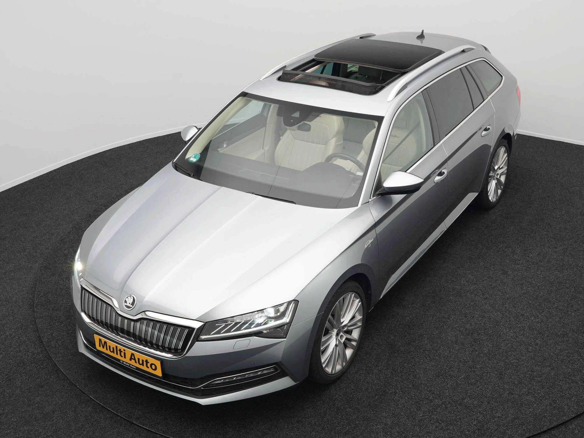 Hoofdafbeelding Škoda Superb
