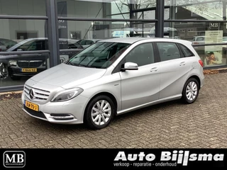 Hoofdafbeelding Mercedes-Benz B-Klasse Mercedes B-klasse 180 Ambition automaat, cruise, xenon verlichting, stoelverwarming