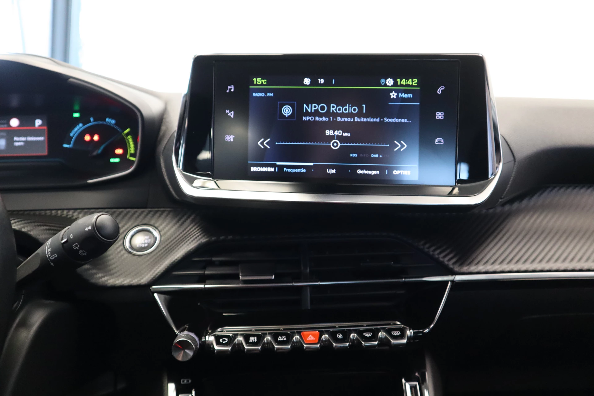 Hoofdafbeelding Peugeot e-208