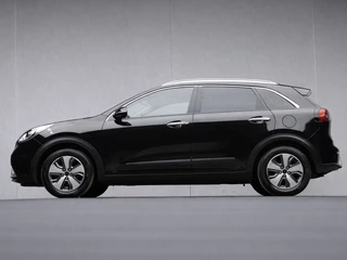 Hoofdafbeelding Kia Niro Kia Niro 1.6 GDi Hybrid DynamicLine Sport (APPLE CARPLAY,NAVI,CAMERA,PDC,CLIMATE,CRUISE,GETINT,LED,SPORTSTOELEN,NETTE STAAT)