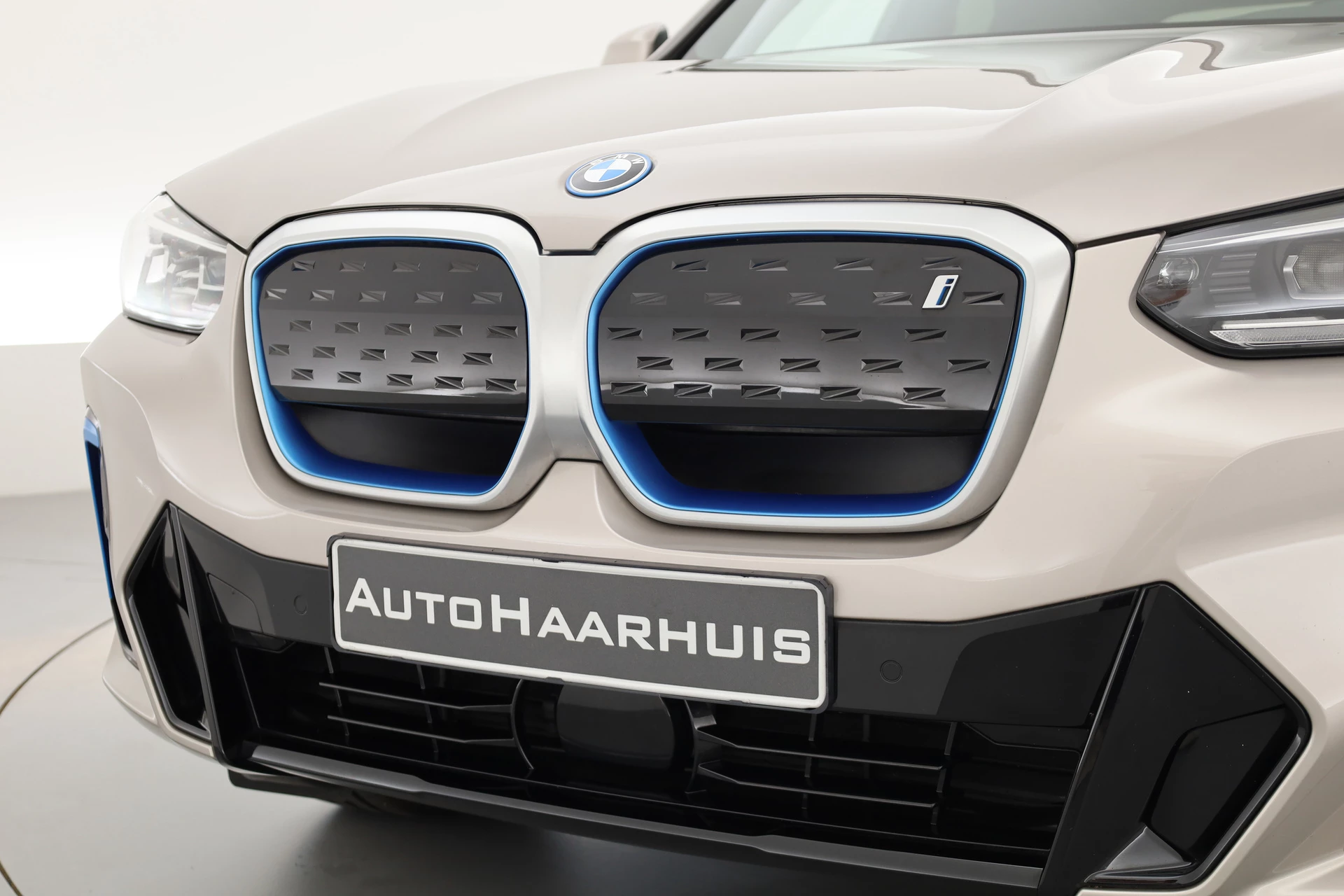 Hoofdafbeelding BMW iX3