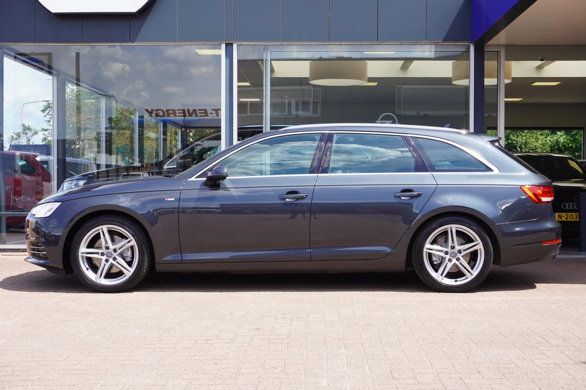 Hoofdafbeelding Audi A4