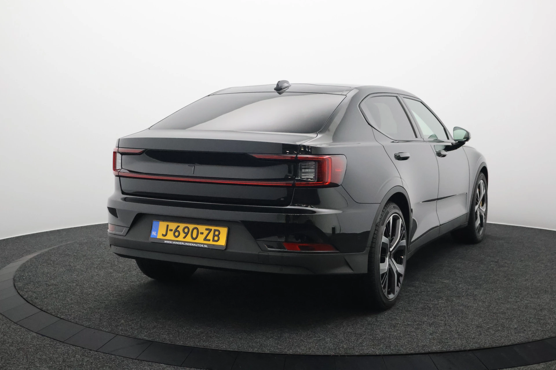 Hoofdafbeelding Polestar 2