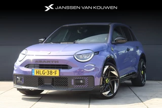 Hoofdafbeelding Fiat 600 Fiat 600e Abarth Scorpionissima 54 kWh Stoelverwarming LED Keyless Achteruitrijcamera