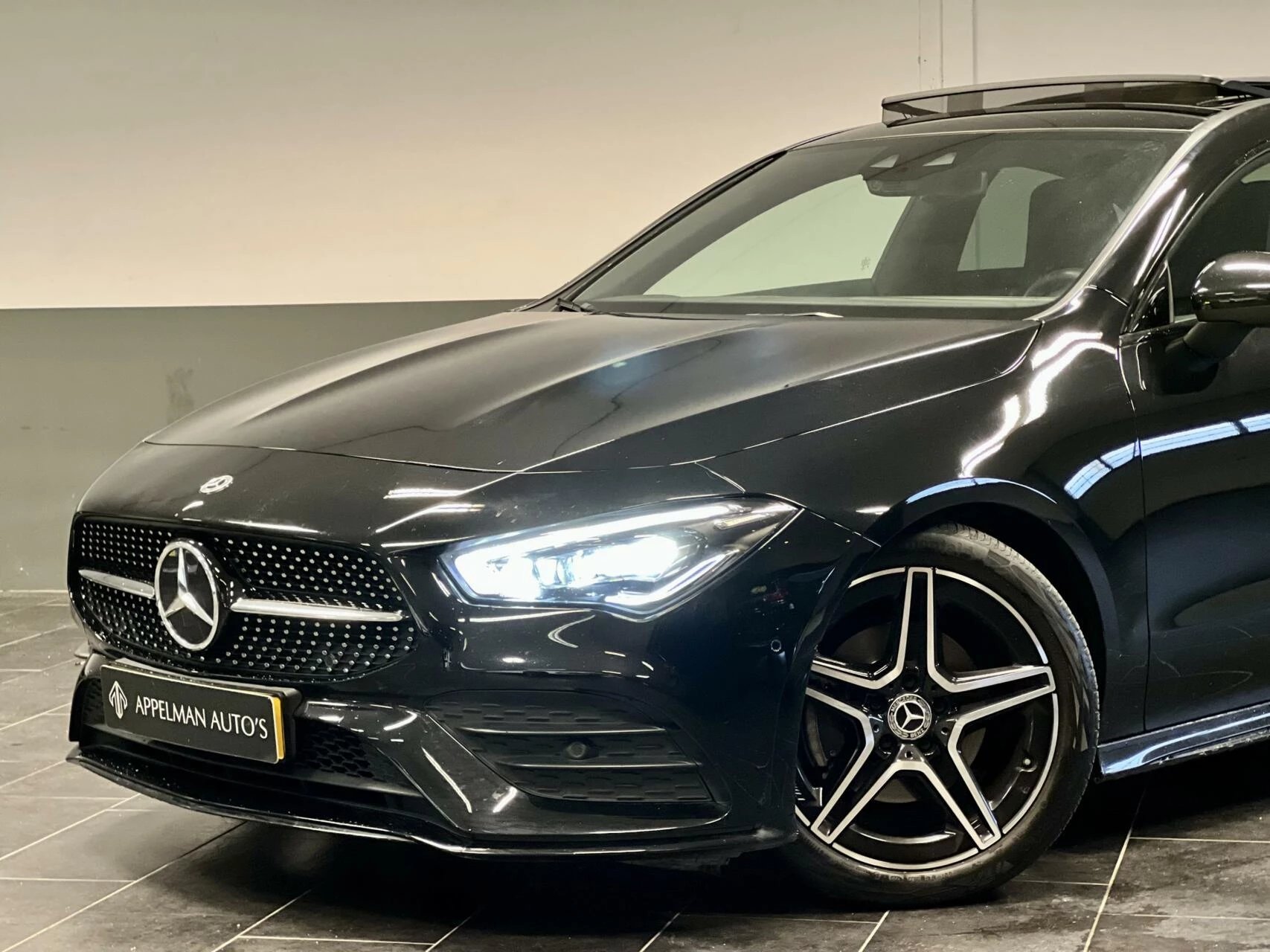 Hoofdafbeelding Mercedes-Benz CLA