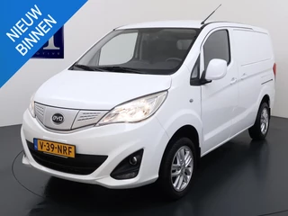 Hoofdafbeelding BYD ETP3 BYD ETP3 Standard 45 kWh VAN: €14.900,- EXCL. VOOR: €11.877,- EXCL. UW EINDEJAARSVOORDEEL: €3.023| CAMERA | STOELVERWARMING | KEYLESS | RIJKLAARPRIJS INCL. RESTERENDE FABRIEKSGARANTIE | BTW VERREKENBAAR |