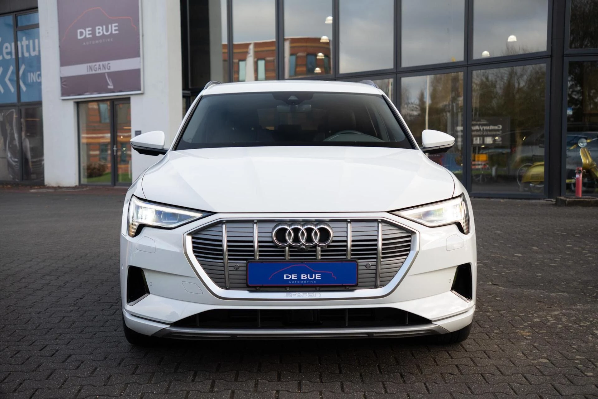 Hoofdafbeelding Audi e-tron