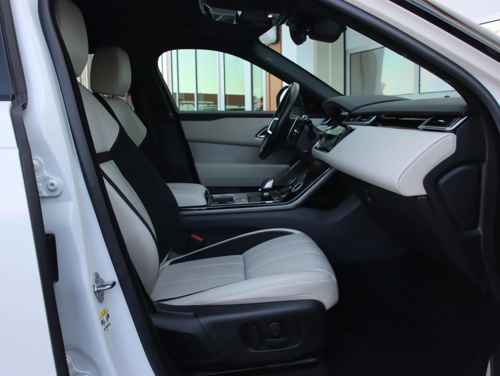 Hoofdafbeelding Land Rover Range Rover Velar