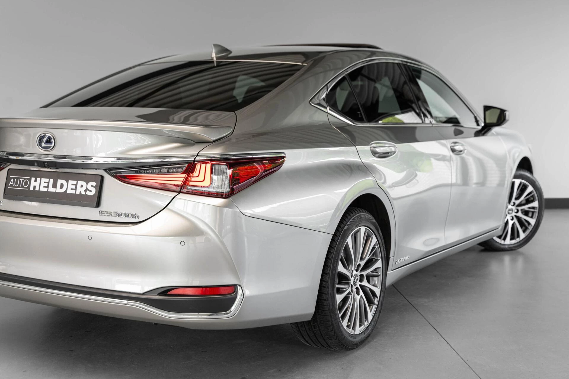 Hoofdafbeelding Lexus ES