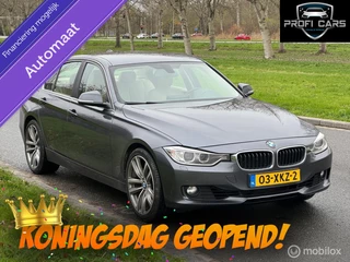 BMW 3-serie 320i High Executive Cremeleer Navi Pdc Headup