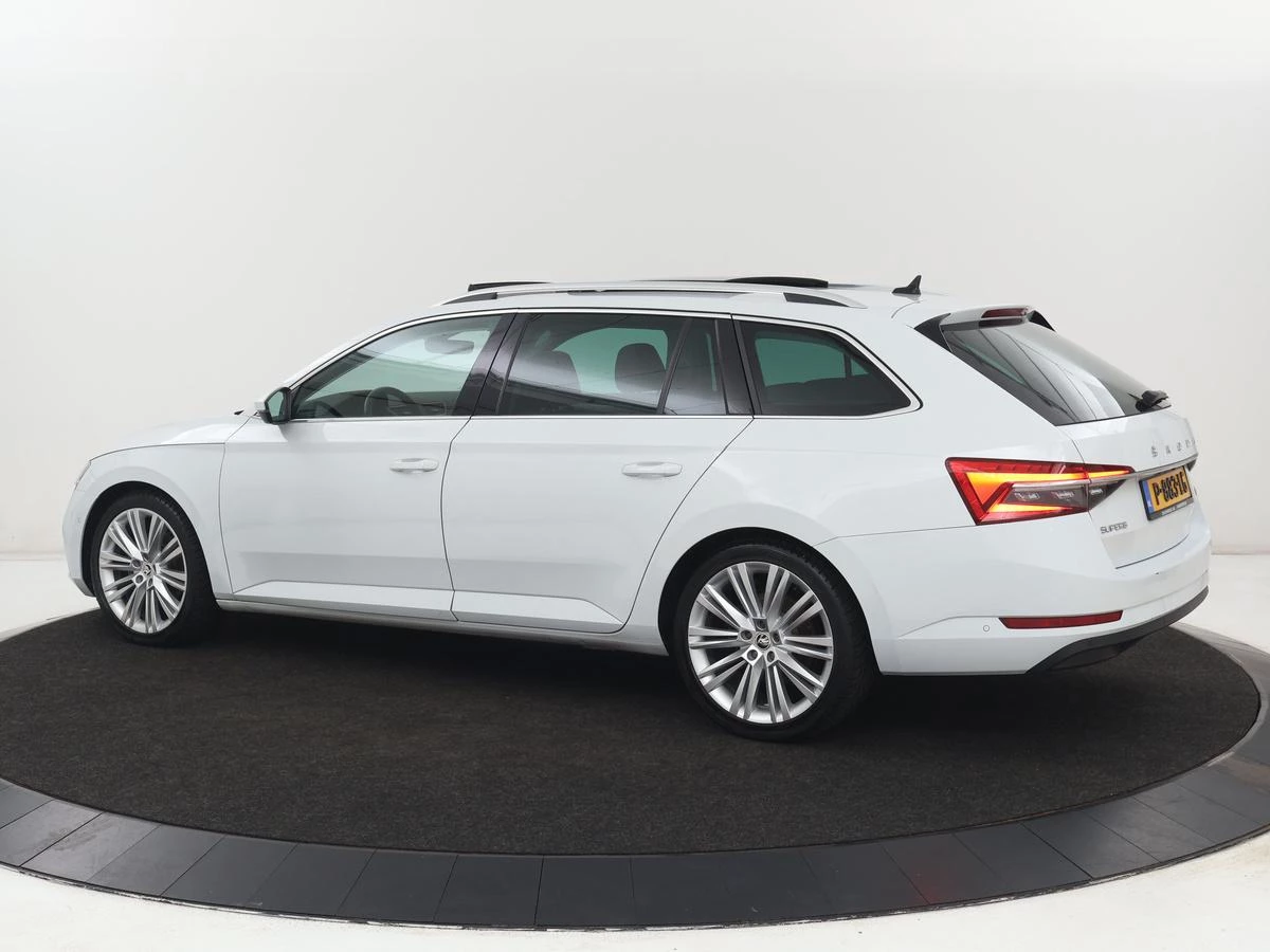 Hoofdafbeelding Škoda Superb