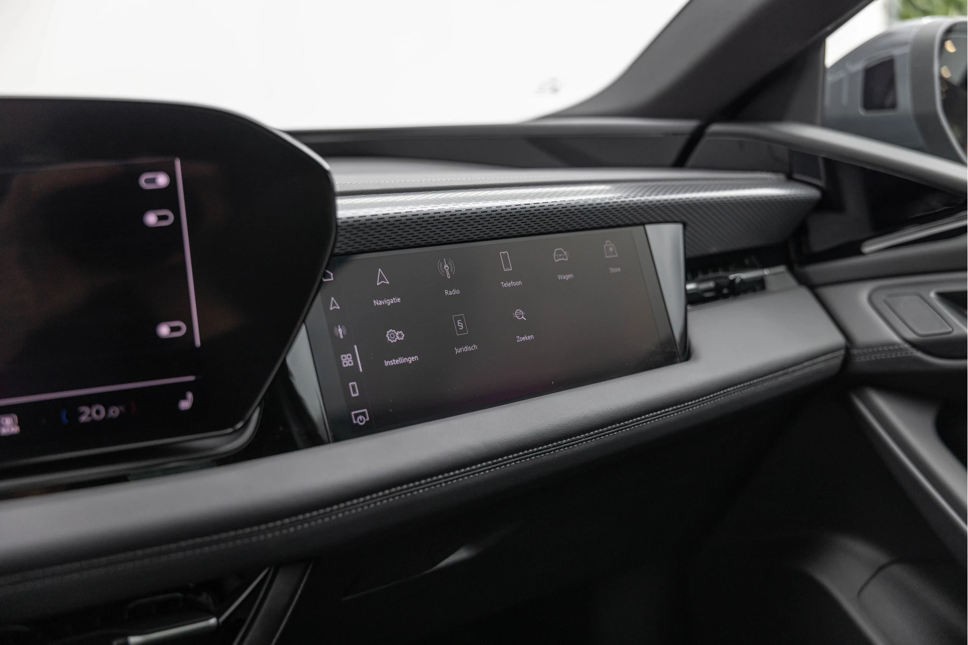 Hoofdafbeelding Audi A6 Avant e-tron