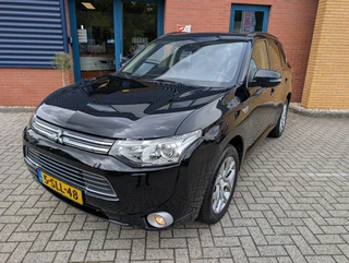 Mitsubishi Outlander 2.0 PHEV INSTYLE+, Automaat,ADAPCruise,Trekhaak,Stoelverw,Achteruitcamera