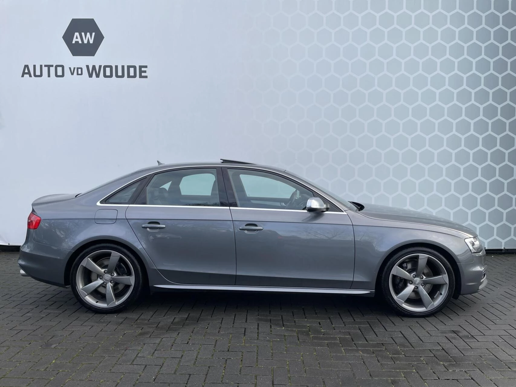 Hoofdafbeelding Audi S4