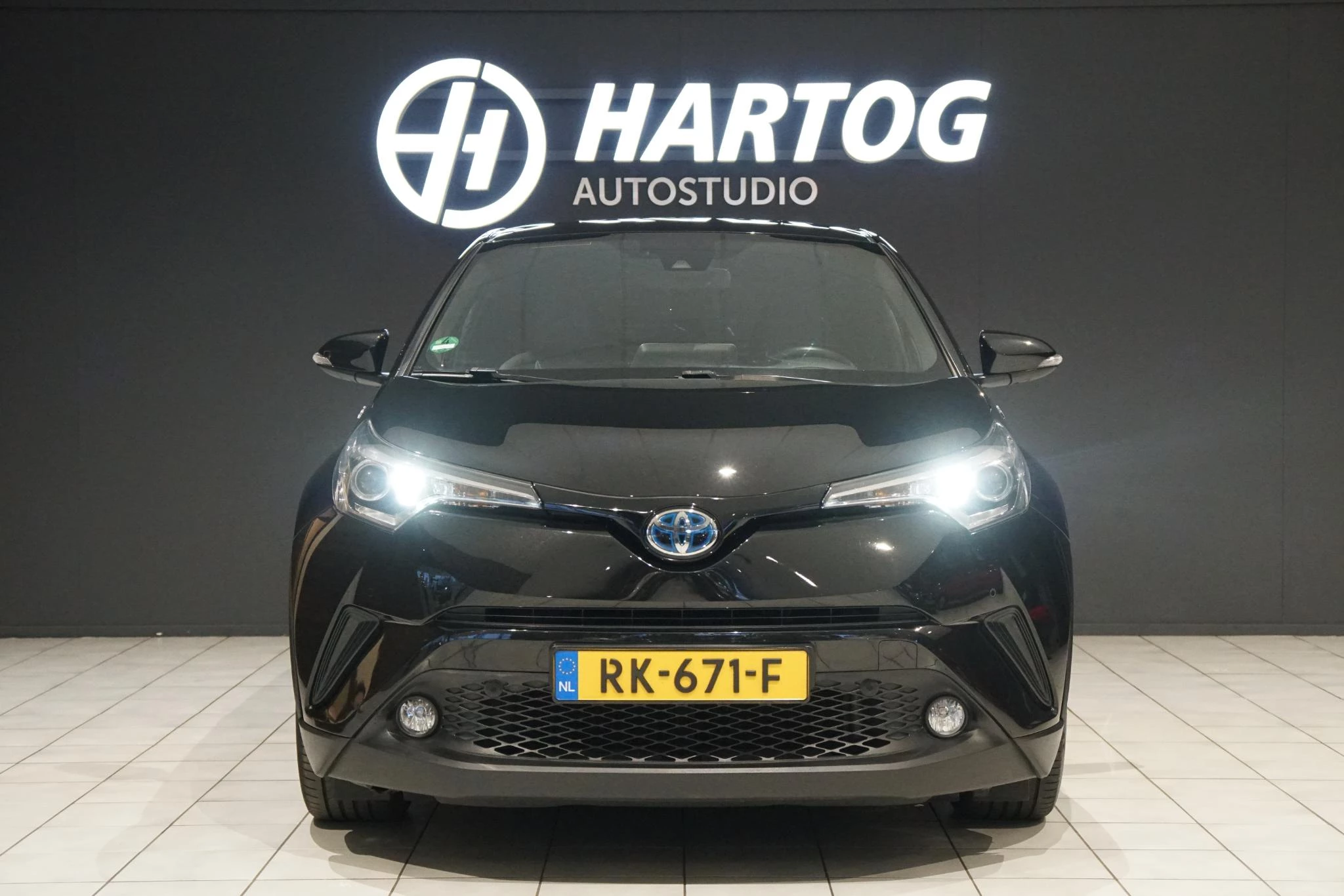 Hoofdafbeelding Toyota C-HR