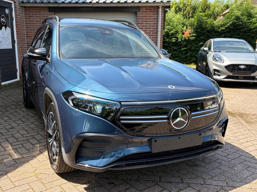 Hoofdafbeelding Mercedes-Benz EQB