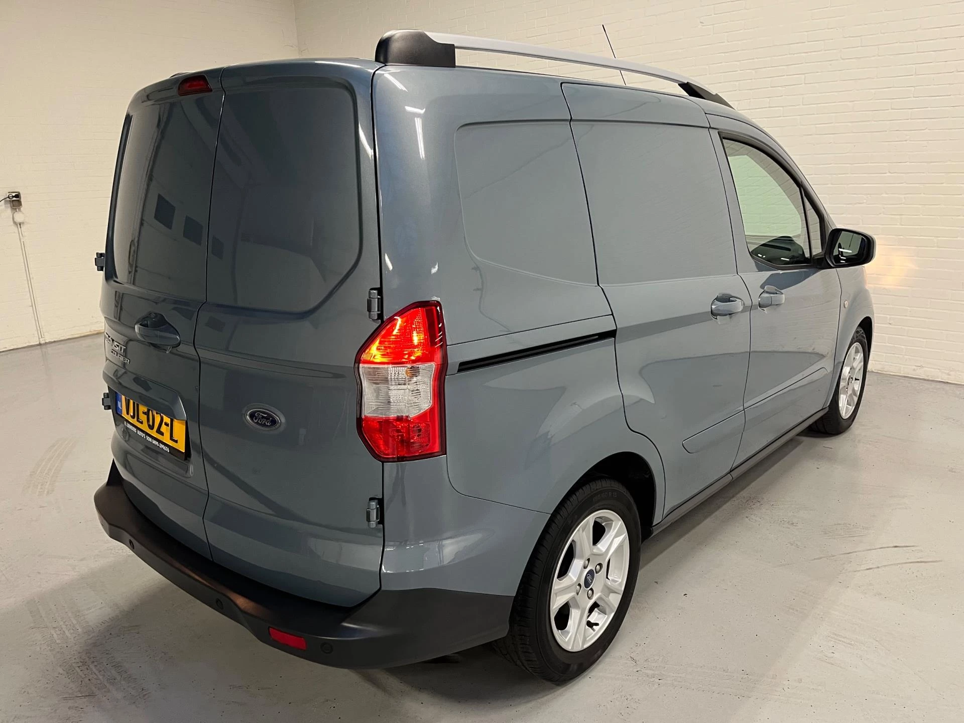 Hoofdafbeelding Ford Transit Courier