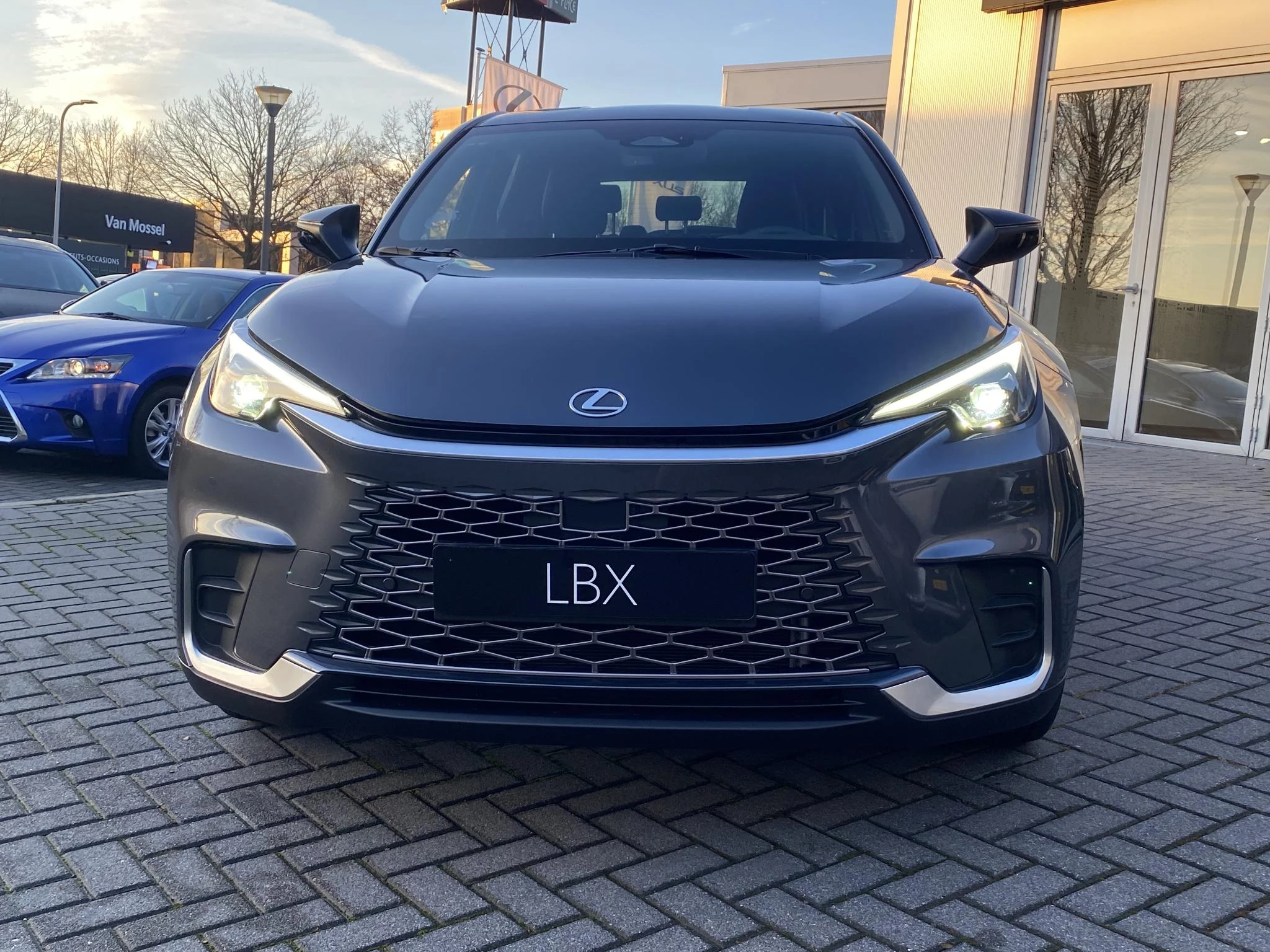 Hoofdafbeelding Lexus LBX