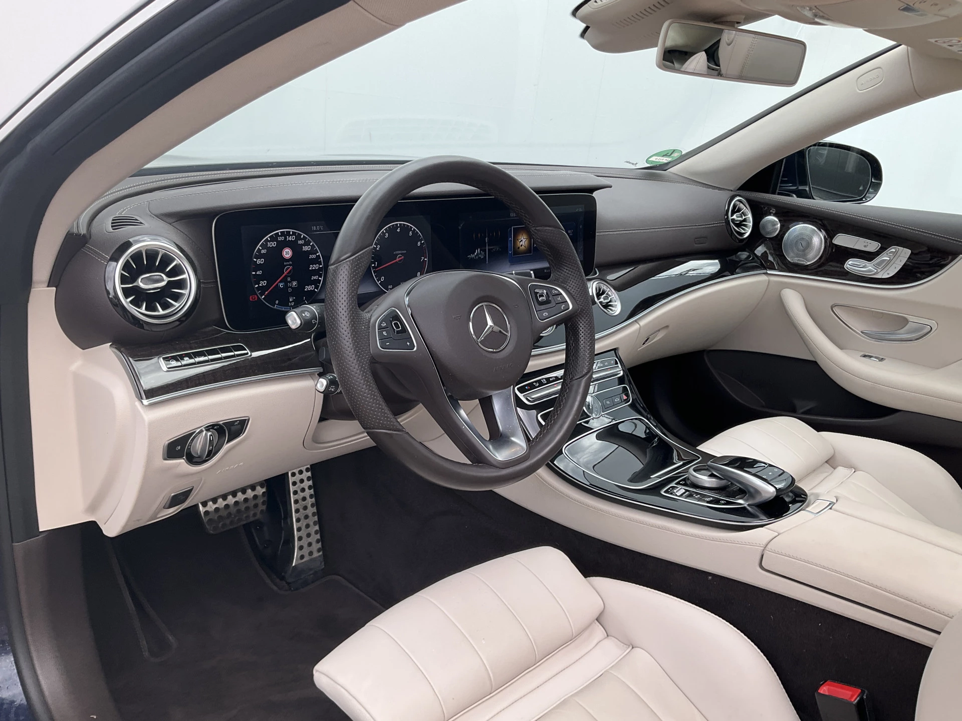 Hoofdafbeelding Mercedes-Benz E-Klasse