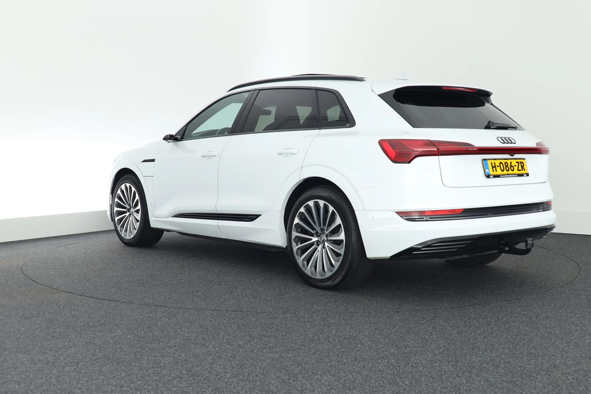 Hoofdafbeelding Audi e-tron