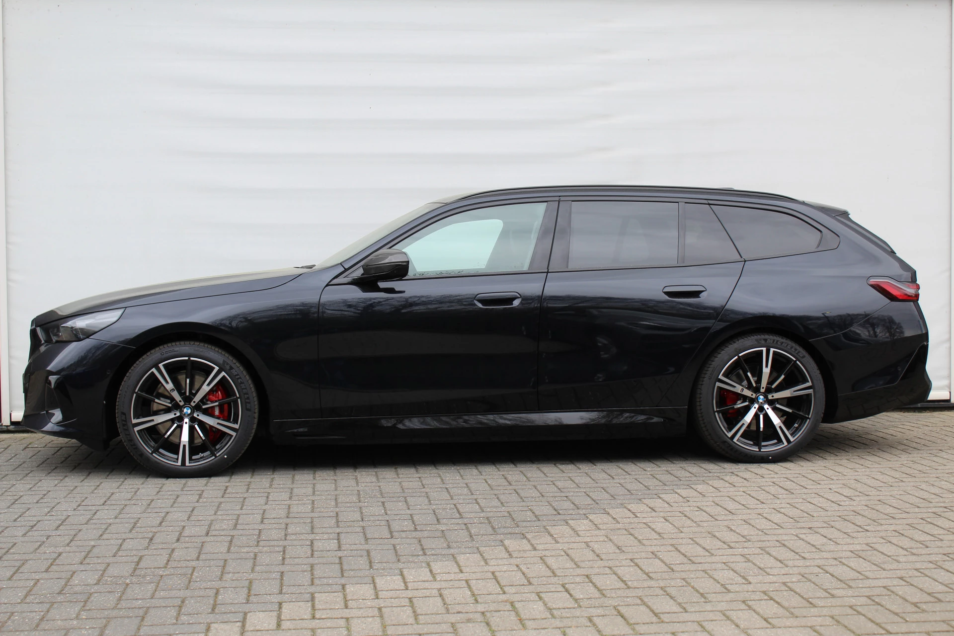 Hoofdafbeelding BMW i5
