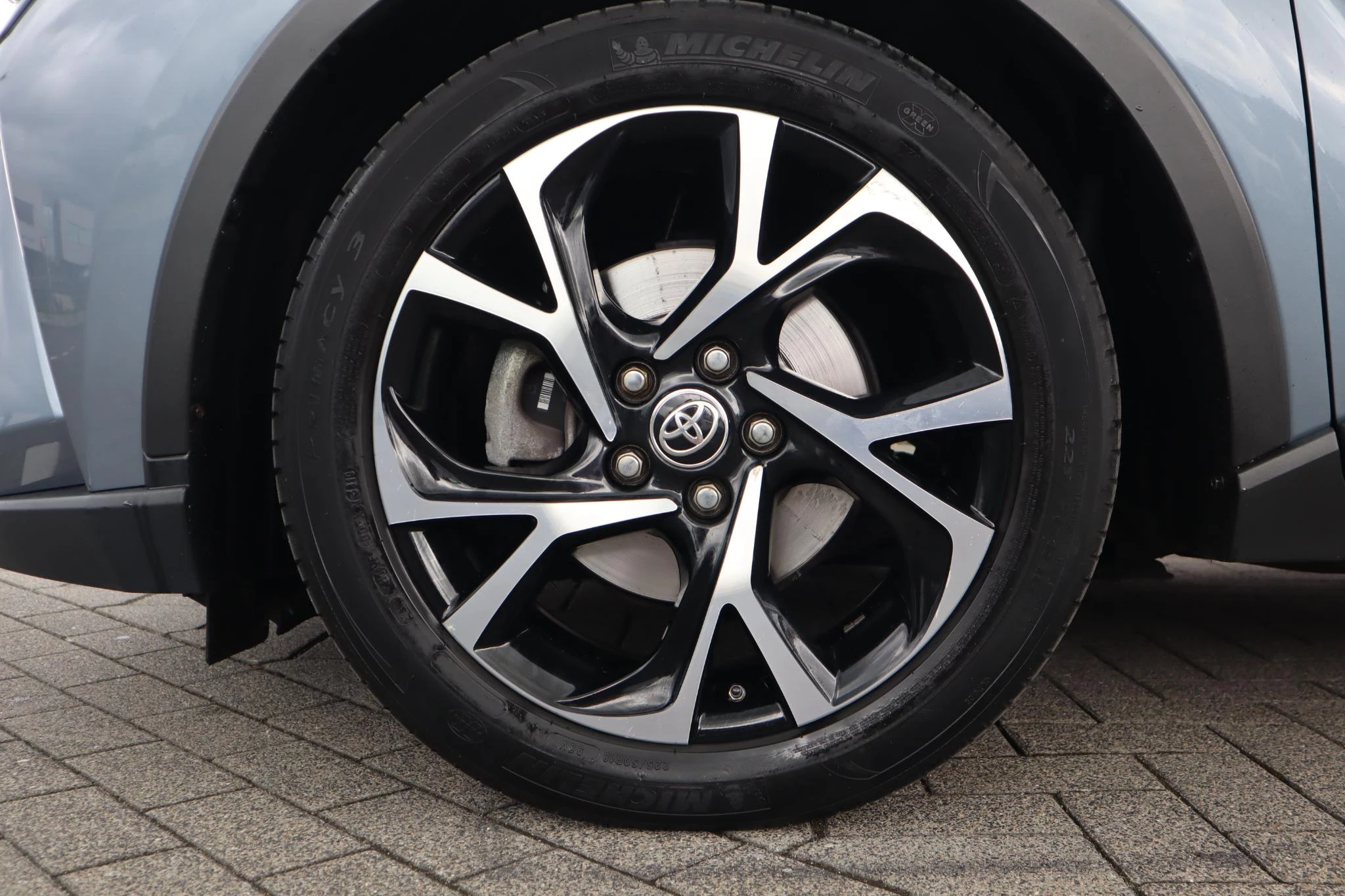 Hoofdafbeelding Toyota C-HR