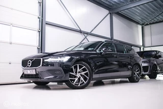 Volvo V60 2.0 T4 Momentum Pro | Trekhaak | 1e eig | Dealer onderhouden | Camera |