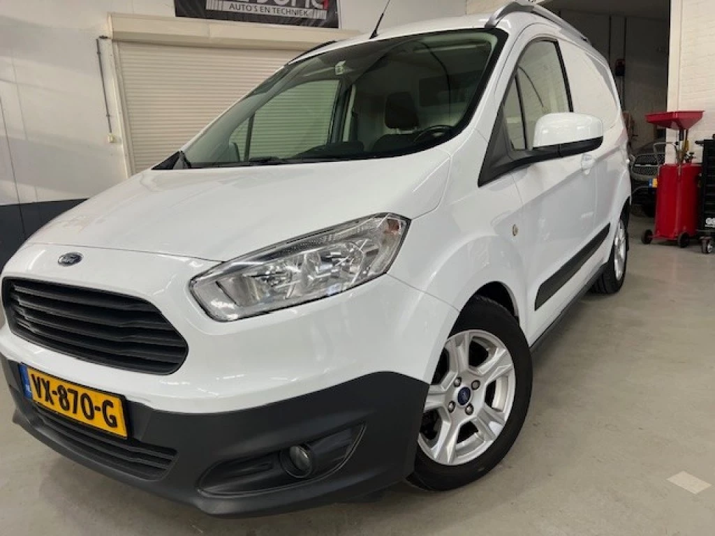 Hoofdafbeelding Ford Transit Courier