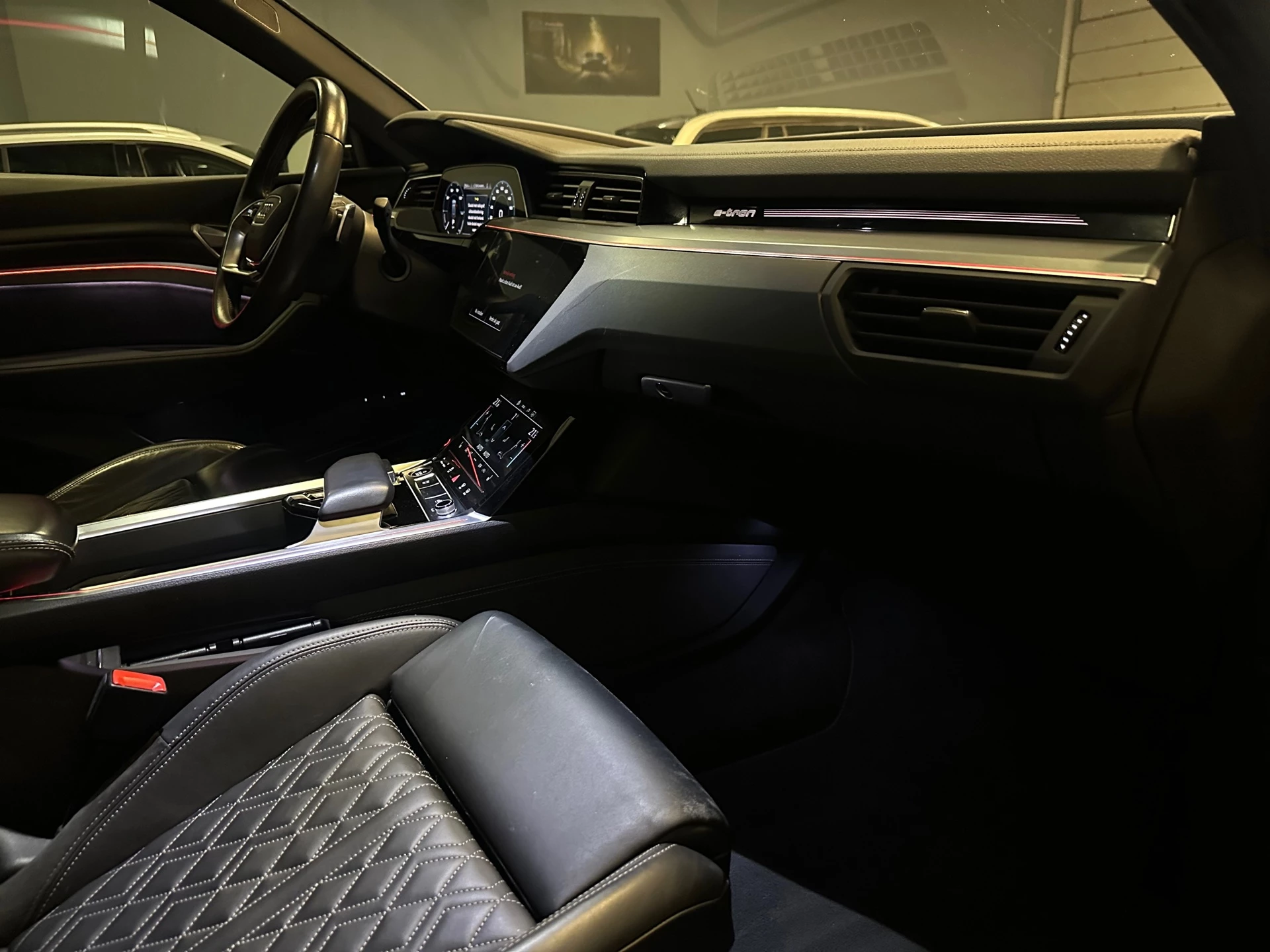 Hoofdafbeelding Audi e-tron