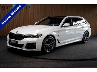 BMW 5 Serie Touring 530e M-Sport Navi Leer Sportstoelen PDC Climate voor en achter  Elektr. verstelbare stoelen Elektr. achterklep LM velgen