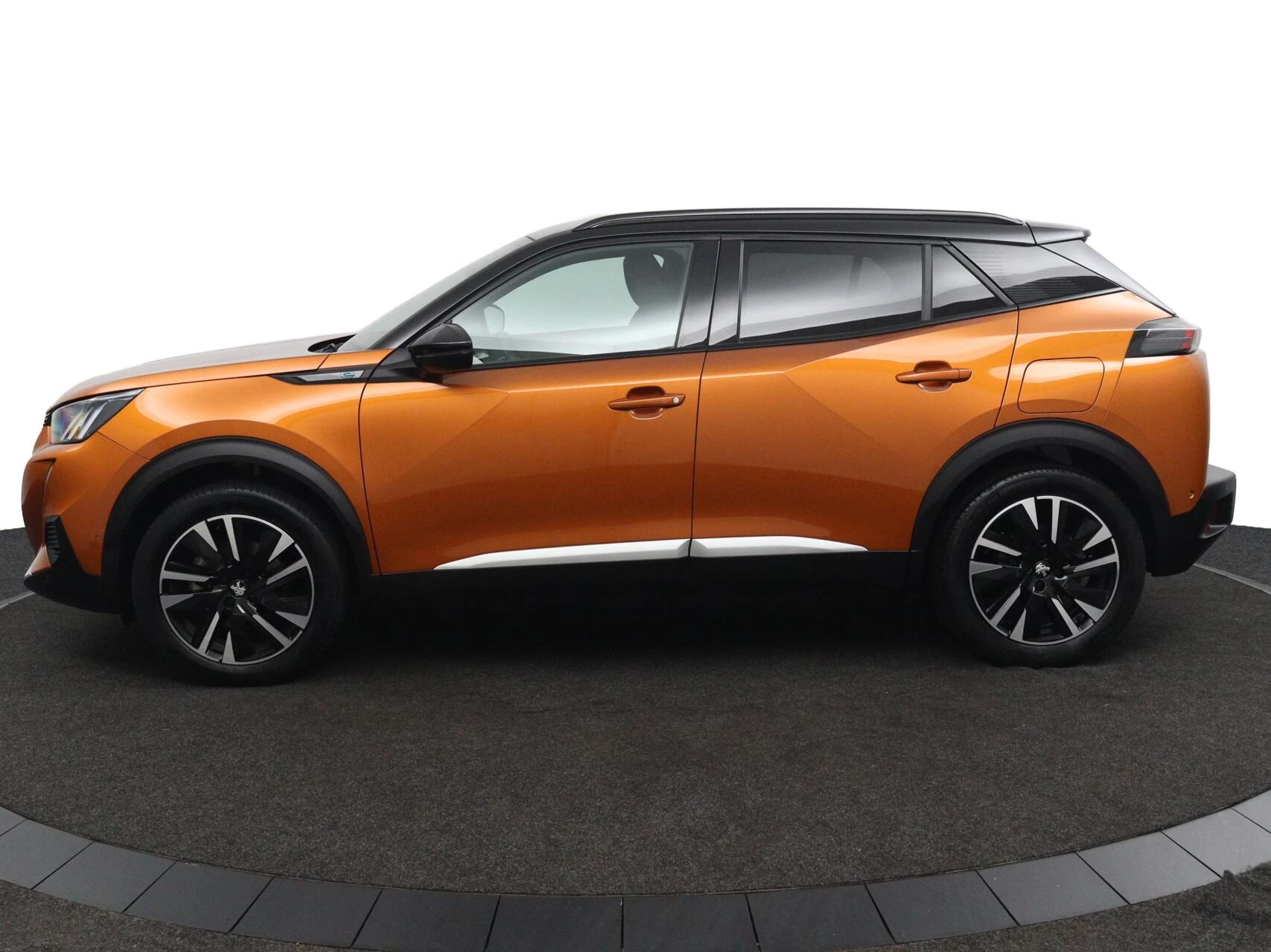 Hoofdafbeelding Peugeot e-2008