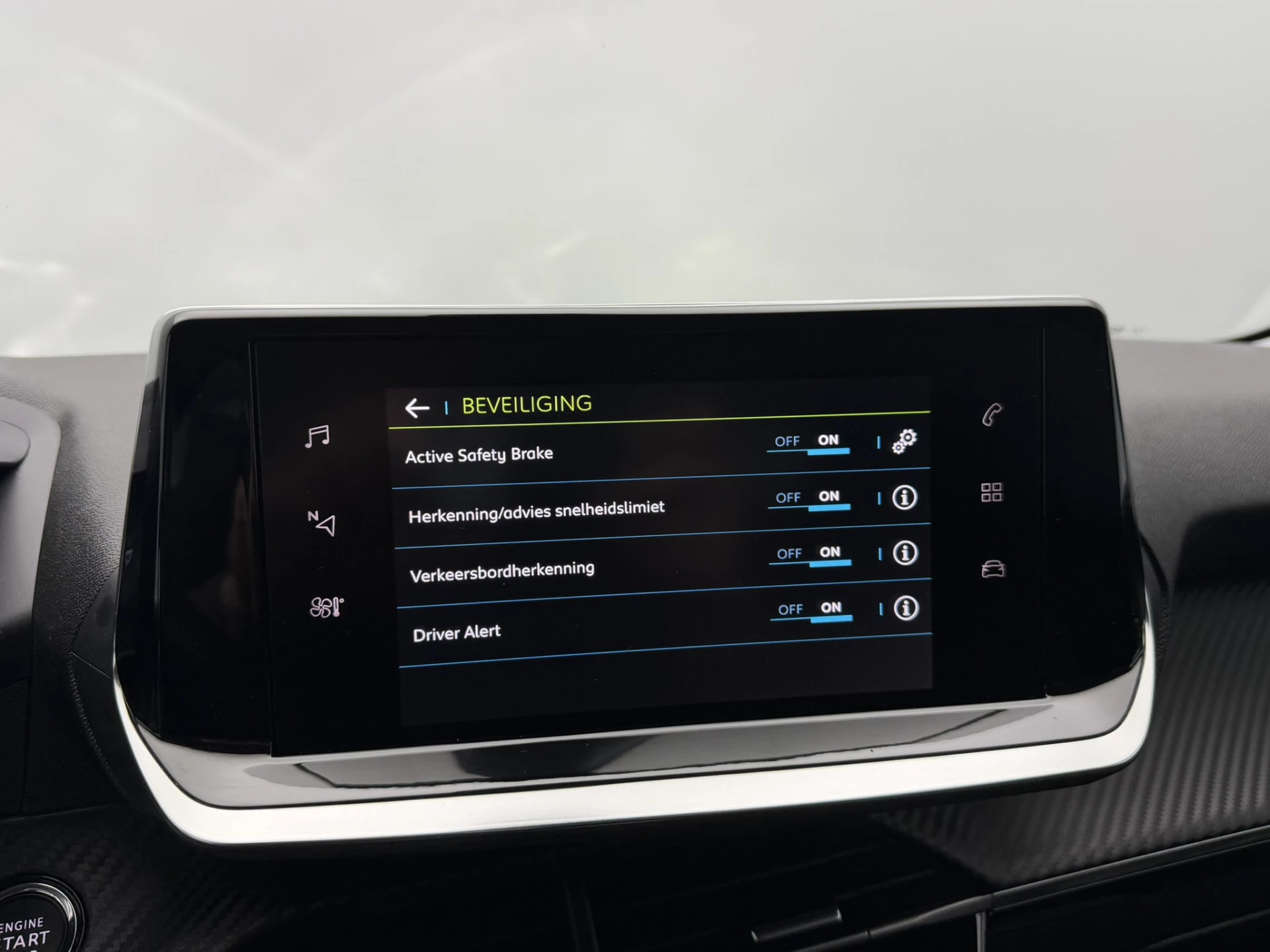 Hoofdafbeelding Peugeot e-208