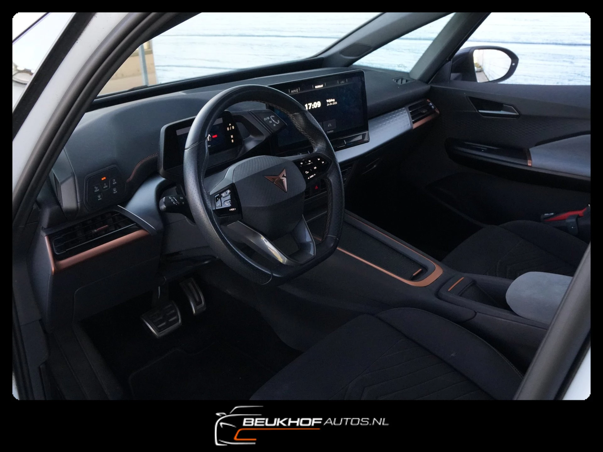 Hoofdafbeelding CUPRA Born