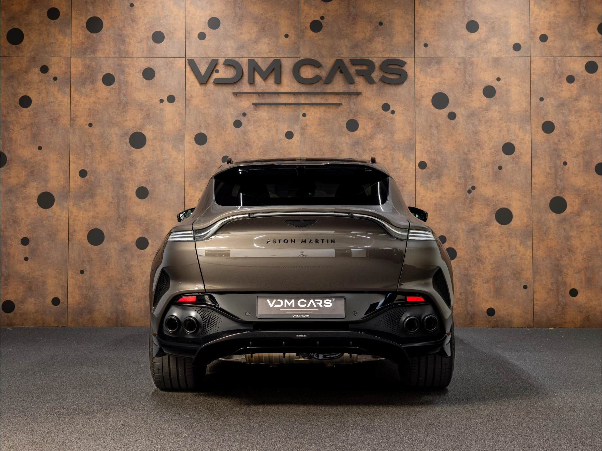 Hoofdafbeelding Aston Martin DBX