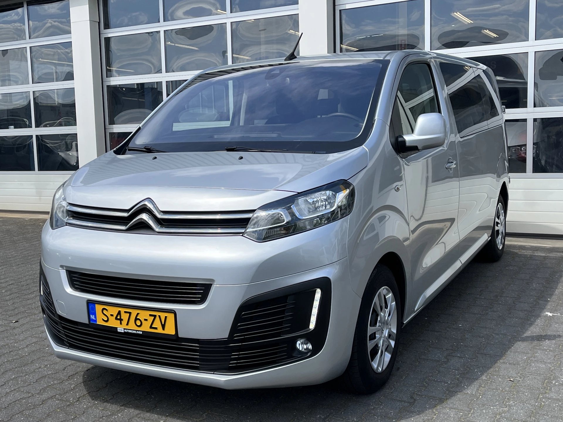 Hoofdafbeelding Citroën SpaceTourer 8-persoons