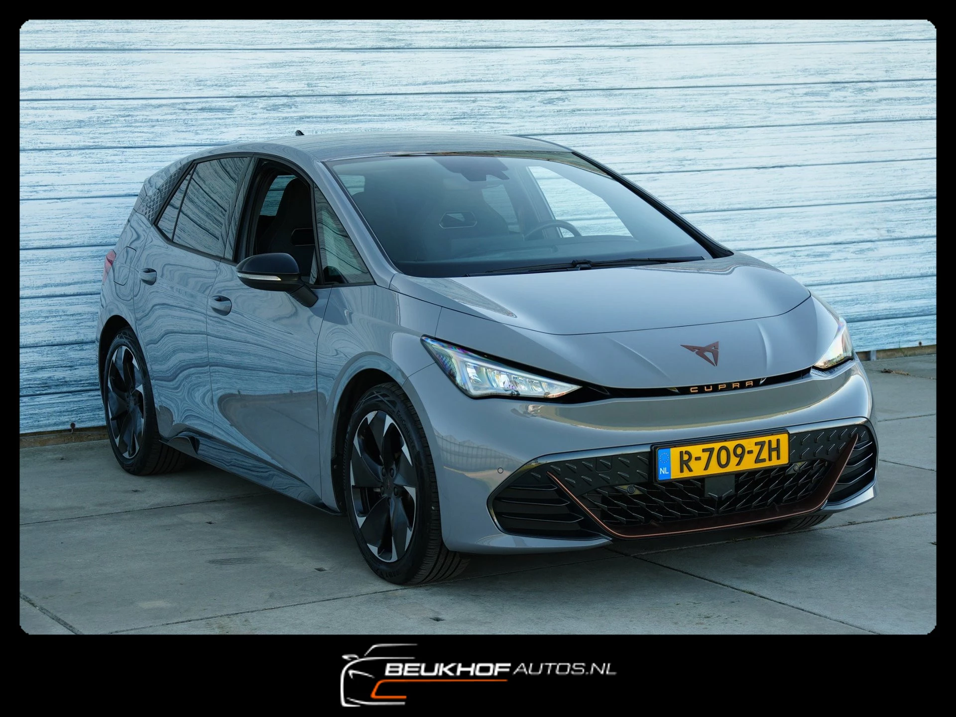 Hoofdafbeelding CUPRA Born