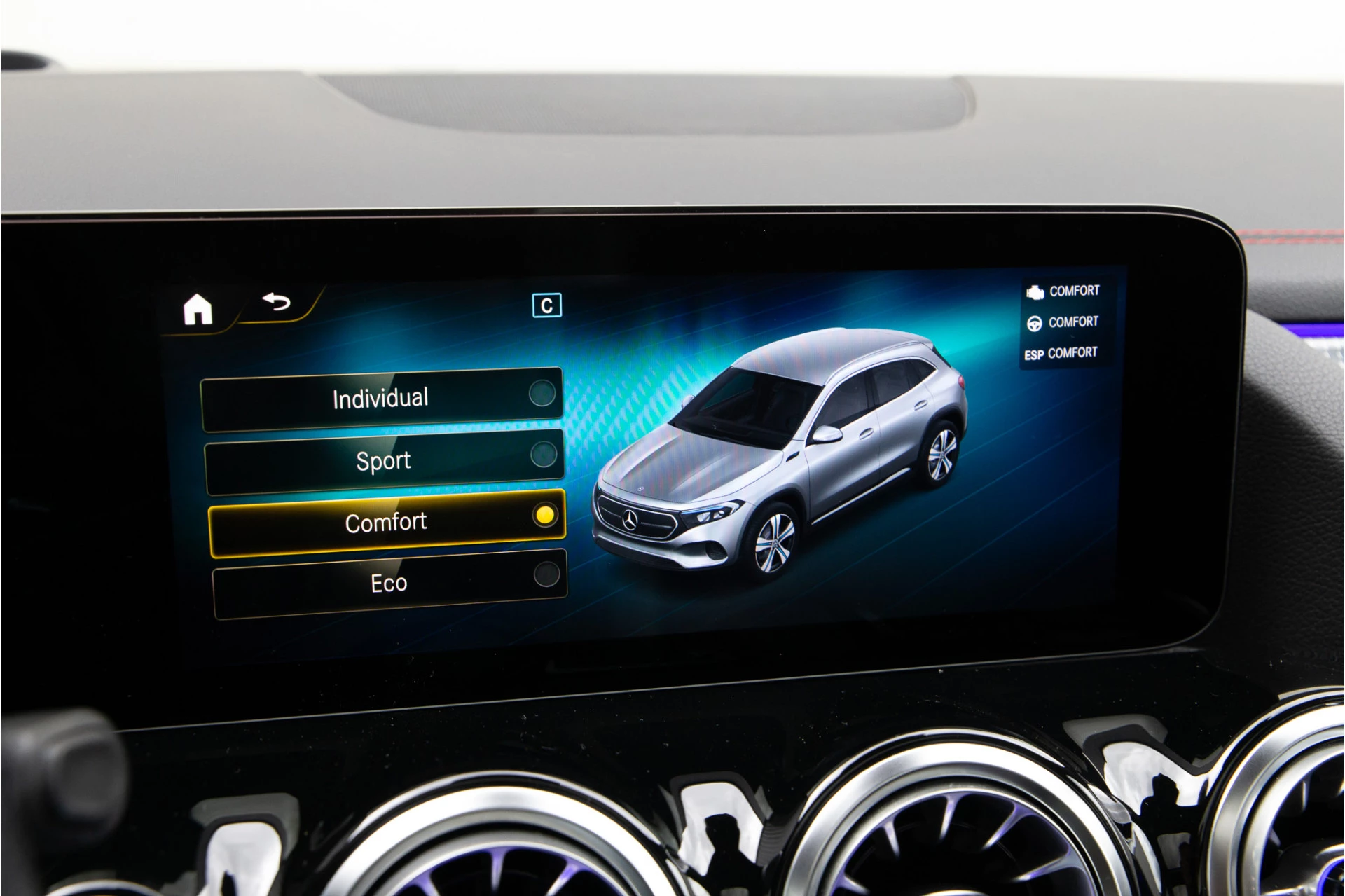 Hoofdafbeelding Mercedes-Benz EQA