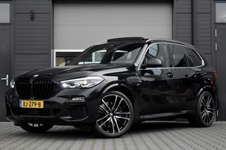 BMW X5 xDrive40i M Sport | Panoramadak | 22'' Velgen | Luchtvering | 4-Wiel Besturing | Harman/Kardon | Camera | Kristallen Pook | Incl. BTW | Orig. NL |