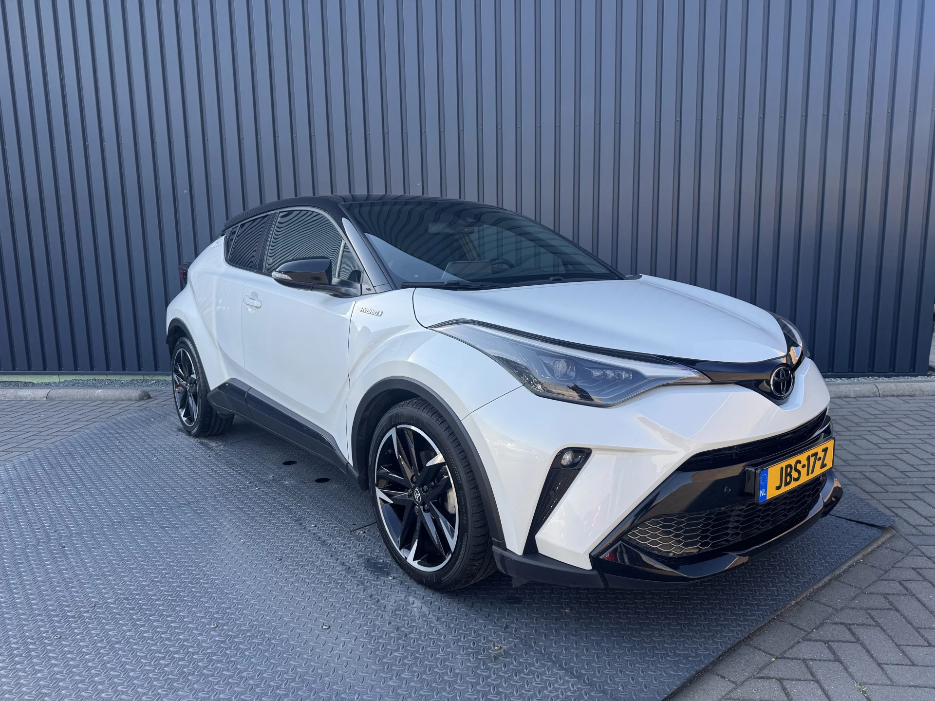 Hoofdafbeelding Toyota C-HR