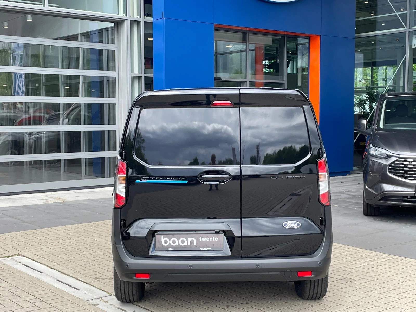 Hoofdafbeelding Ford E-Transit Courier