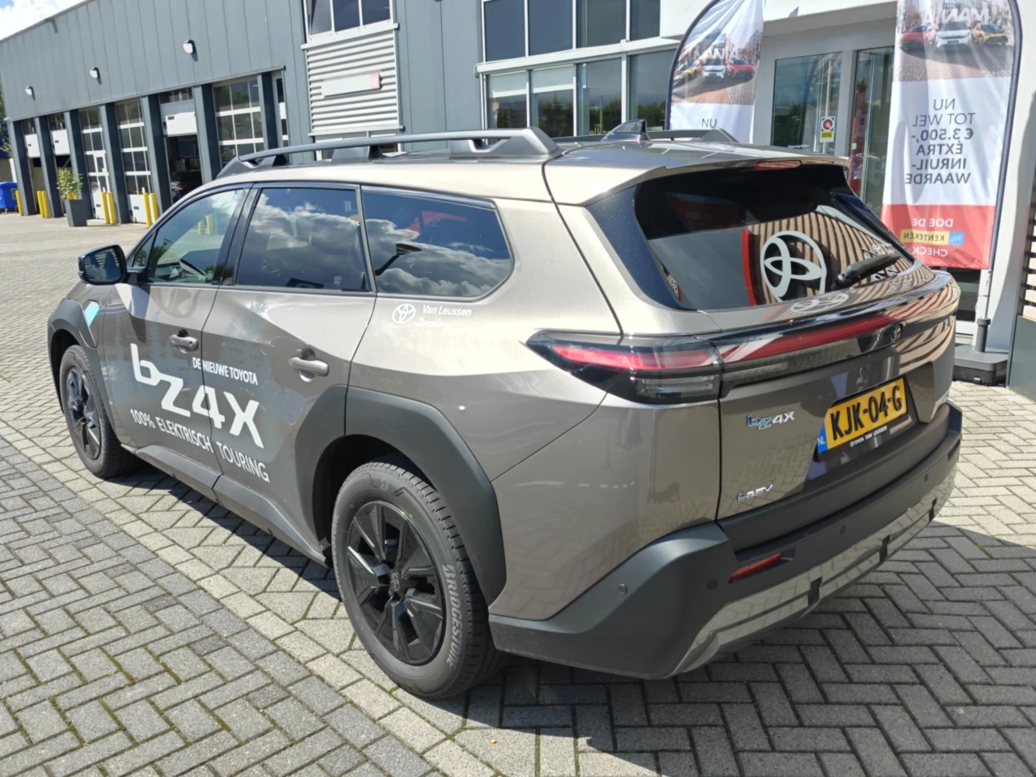 Hoofdafbeelding Toyota bZ4X