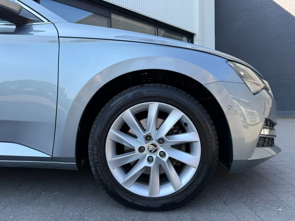 Hoofdafbeelding Škoda Superb