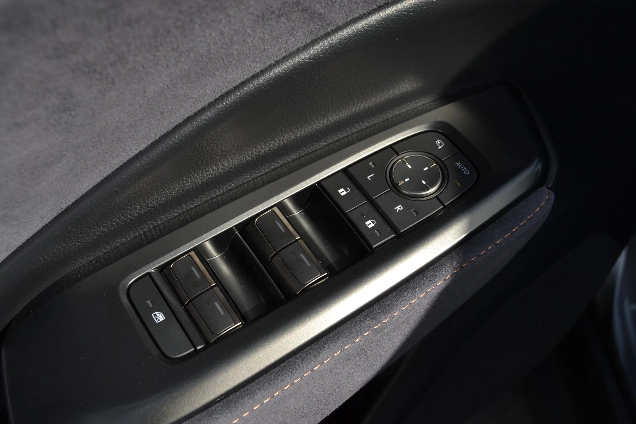 Hoofdafbeelding Lexus LBX
