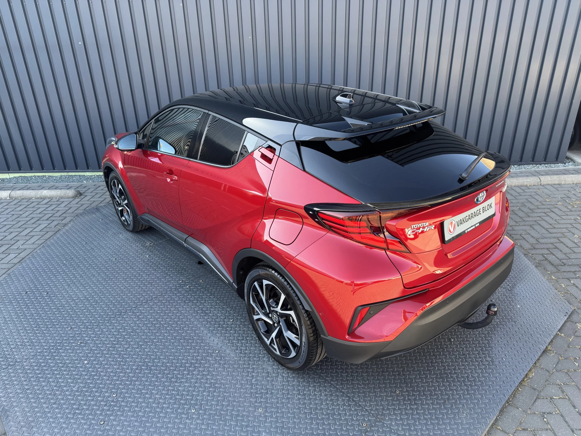 Hoofdafbeelding Toyota C-HR