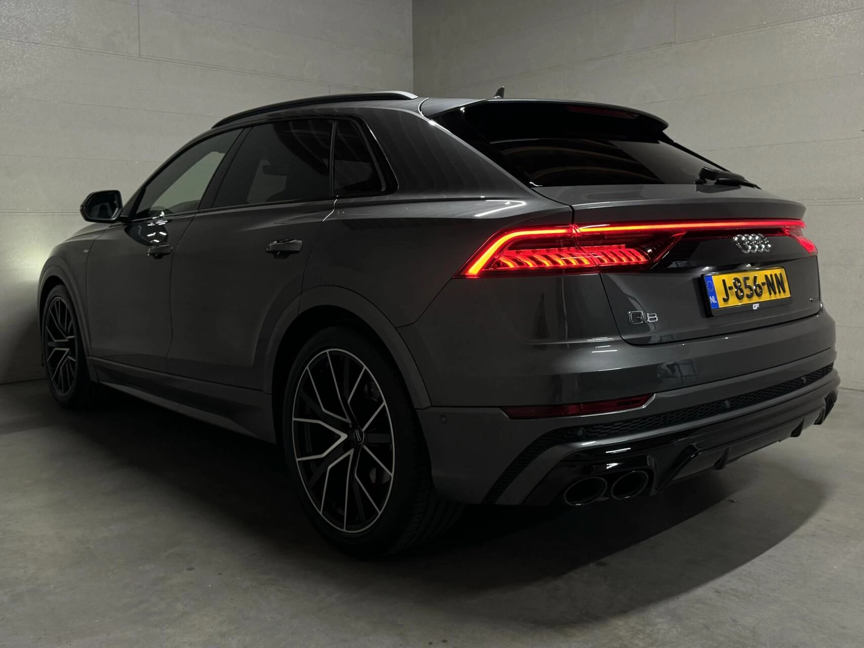 Hoofdafbeelding Audi Q8